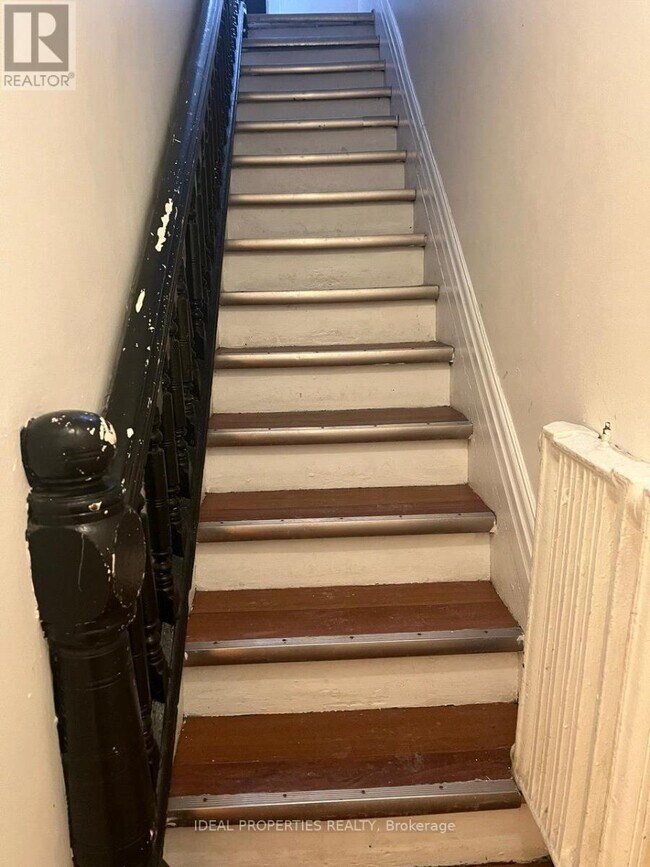 Photo - 277 Bronson Ave