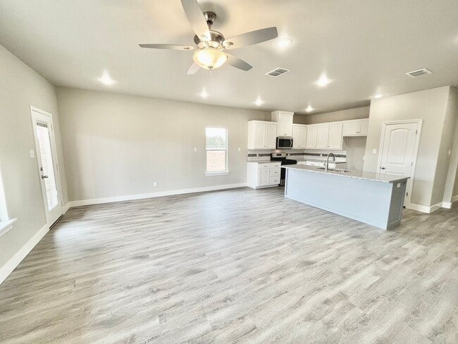 Photo - 4bed 2 bath - Frenship ISD