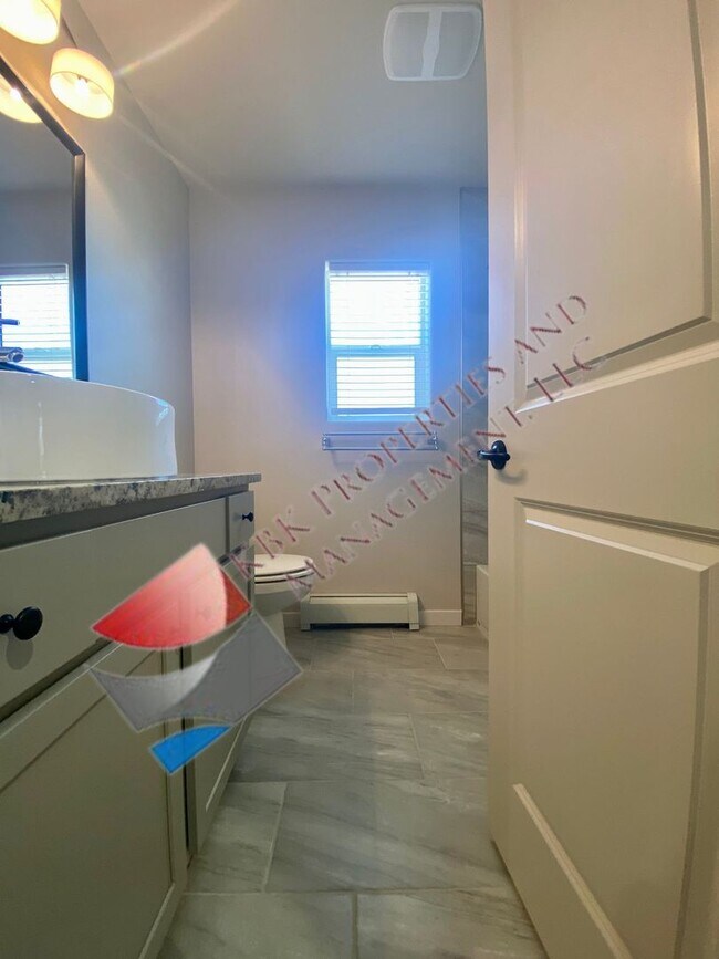 Photo - MDL-909 Douglas Unit 1