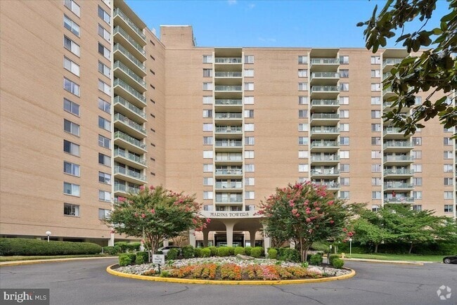 Building Photo - 501 Slaters Ln Unit 907 Rental