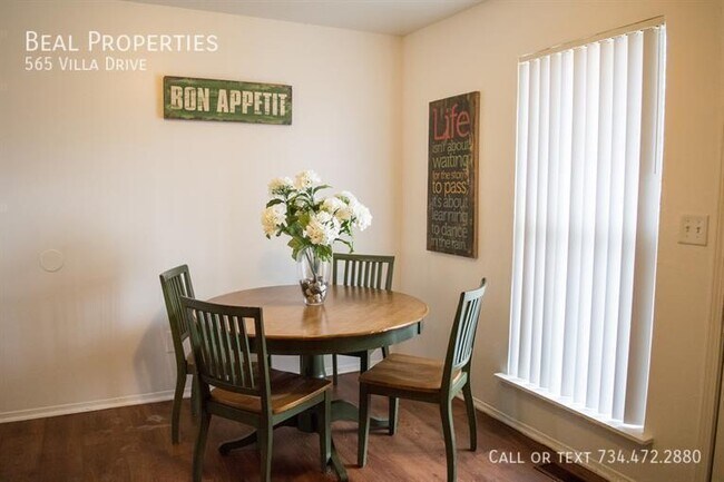 Photo - 565 Villa Dr