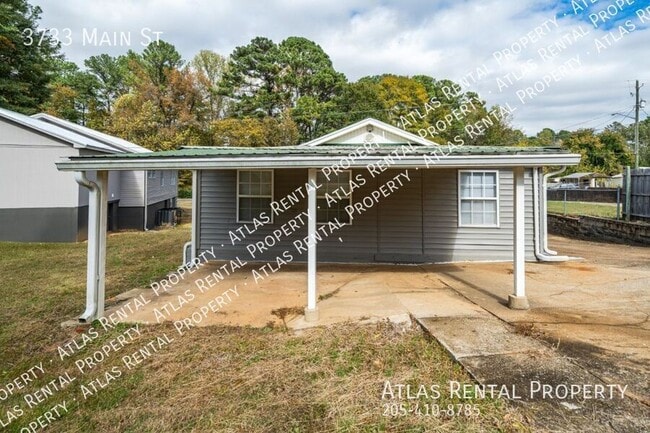 Photo - 3733 Main St