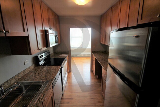 Photo - 5649 N Sheridan Rd Apartments Unit 18C