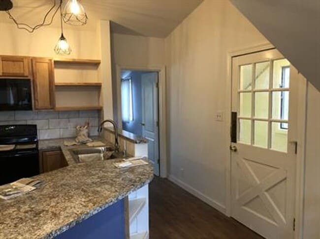 Photo - 1023 Nelson Rd
