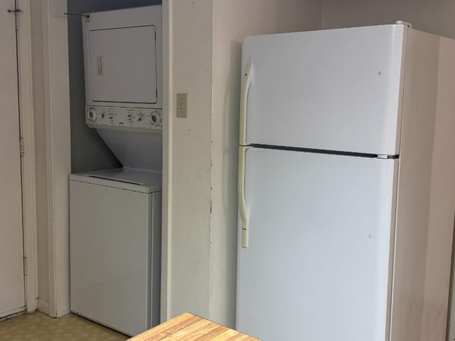 Photo - 1611 W Elm St