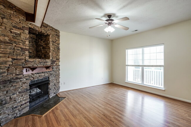 Photo - 7212 Legacy Dr