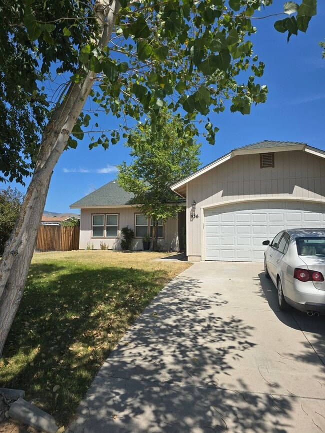Building Photo - Beautiful 3 Bedroom Home in Carson City