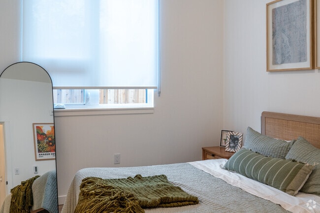 116 1HAB, 1BA - 582SF - Dormitorio