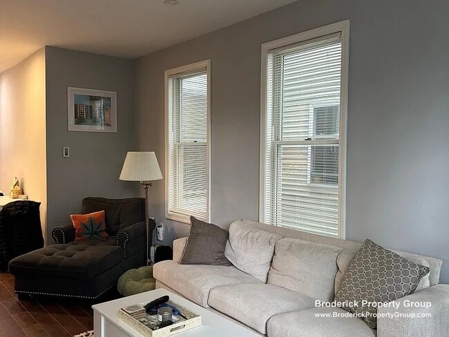 Photo - 17 Mercer St Unit 1
