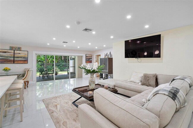 10209 Vestal Ct
