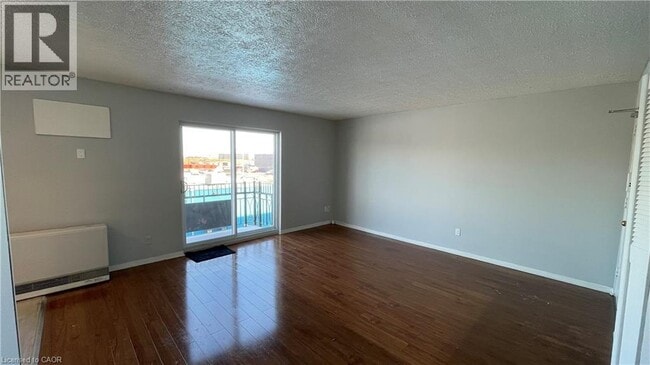 Photo - 15 Empire St Unit 9