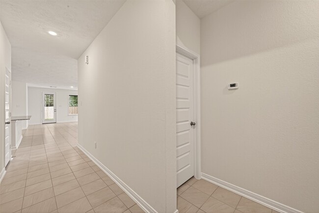 Building Photo - 814 Mustang Rdg Ter