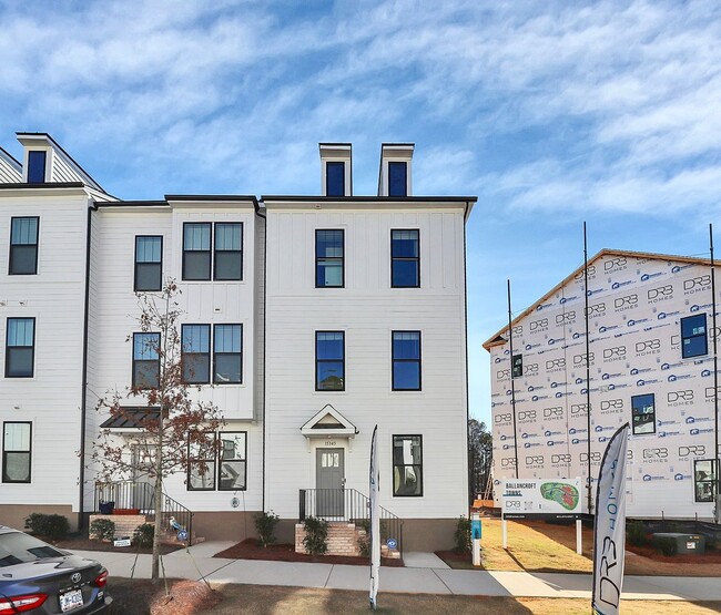 Building Photo - Stunning New Construction Townhome for Rent in Ballantyne