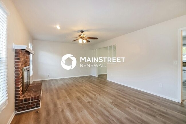 4 Bedroom Pet-Friendly Home in RAYMORE, MO with Main Street Renewal
