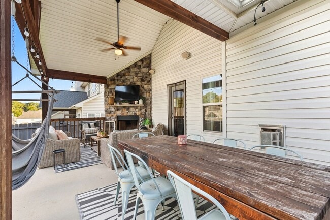 Photo - West Knoxville 37923 - 5 bedroom, 3 bath h...