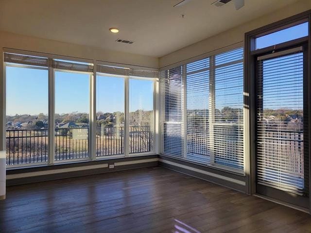 Building Photo - 2700 Old Denton Rd Unit 4442