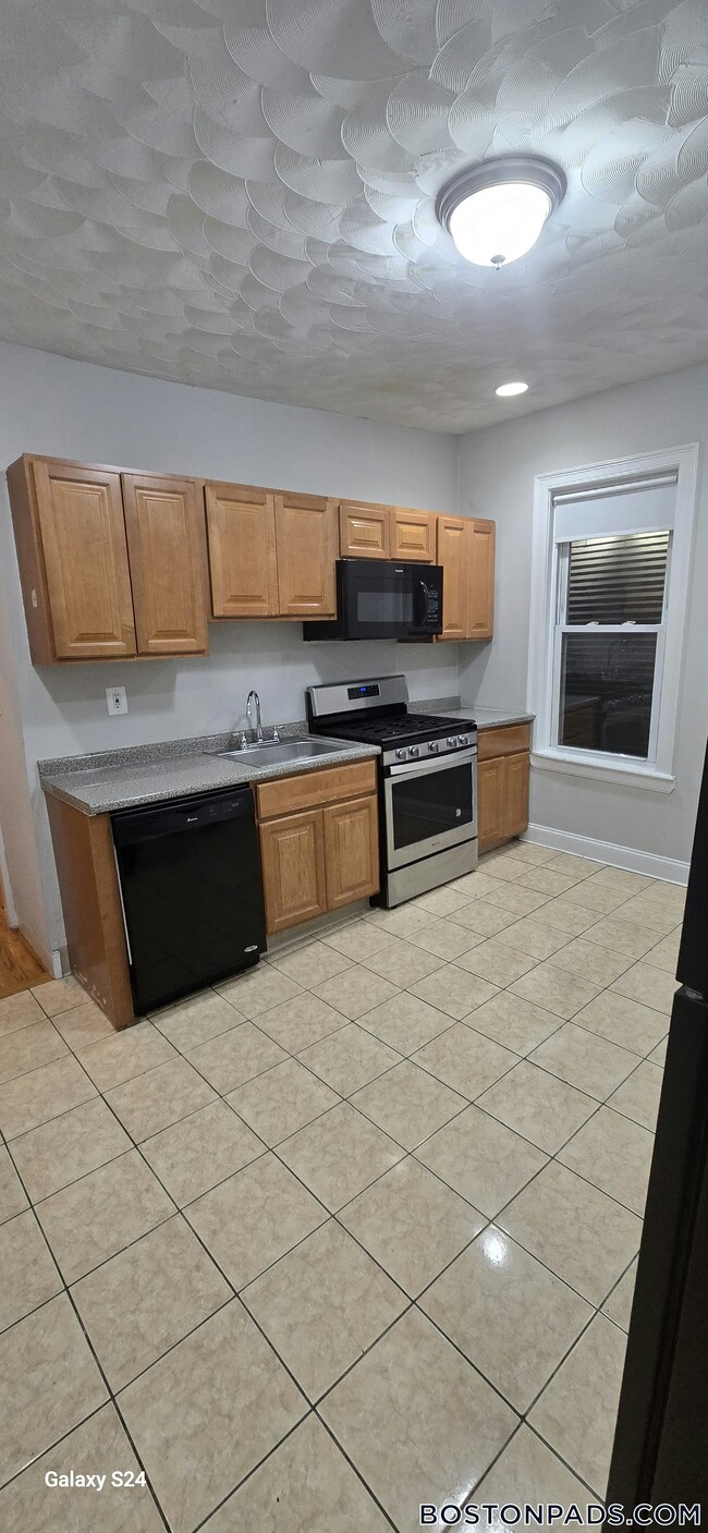 Photo - 157 E Cottage St Unit 1