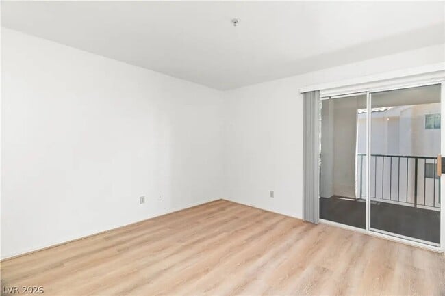 Photo - 2ND FLOOR CONDO IN GATED COMMUNITY Unit 2015