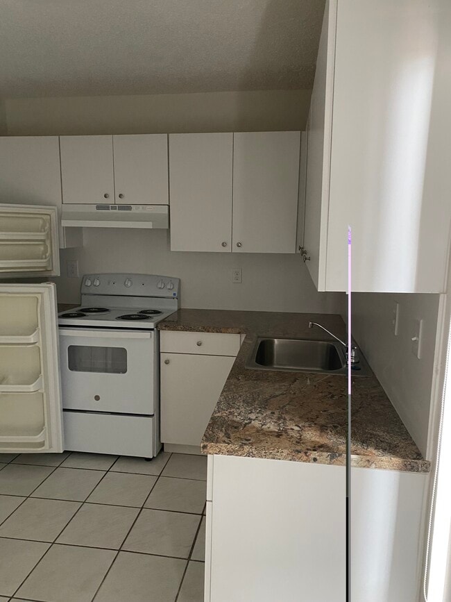 Photo - 199 SW 12th Ave Unit 413E