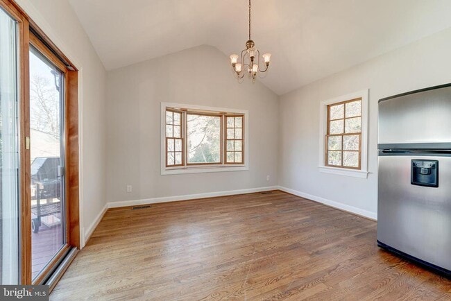 Building Photo - 4607 N Carlin Springs Rd