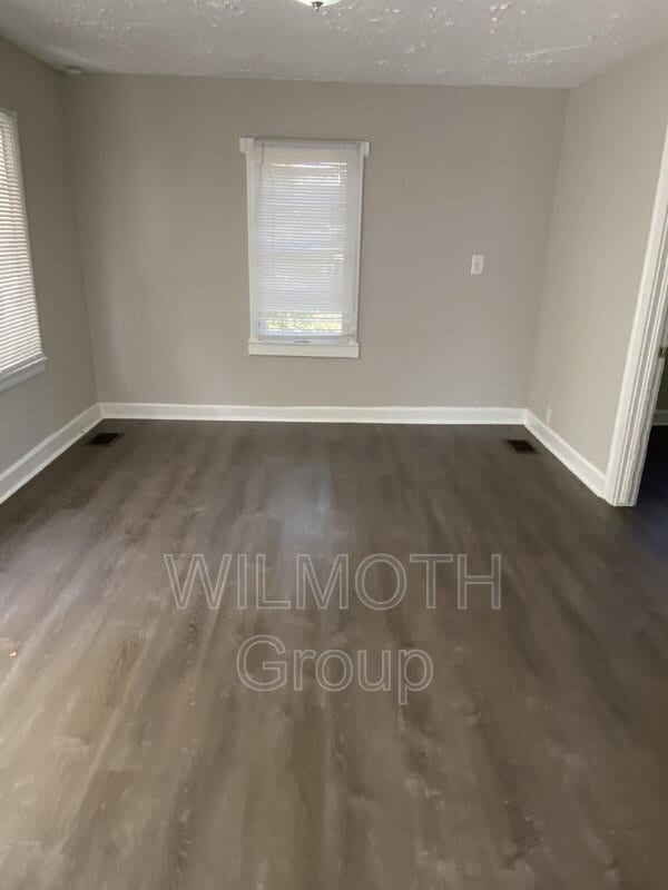 Photo - 2373 N Oxford St