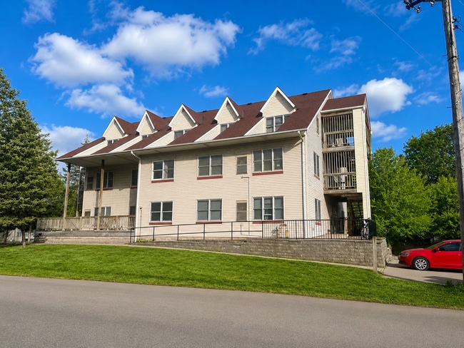 Building Photo - 1-Bed 1-Bath Unit 303
