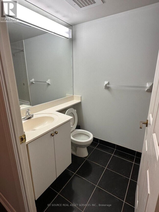 Photo - 68 Corporate Dr Unité 3332