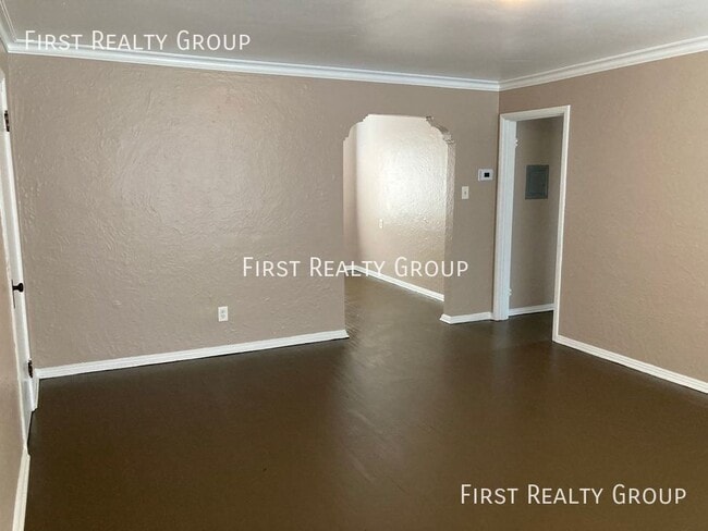 Photo - 16 W. Maplewood-#3 Unit #3
