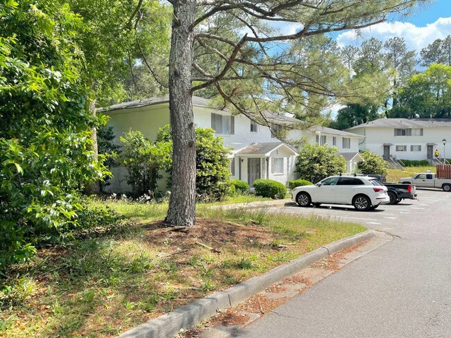 Photo - WESLEYAN Oaks