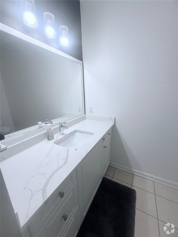Building Photo - 2015 Barrett Lakes Blvd Rental
