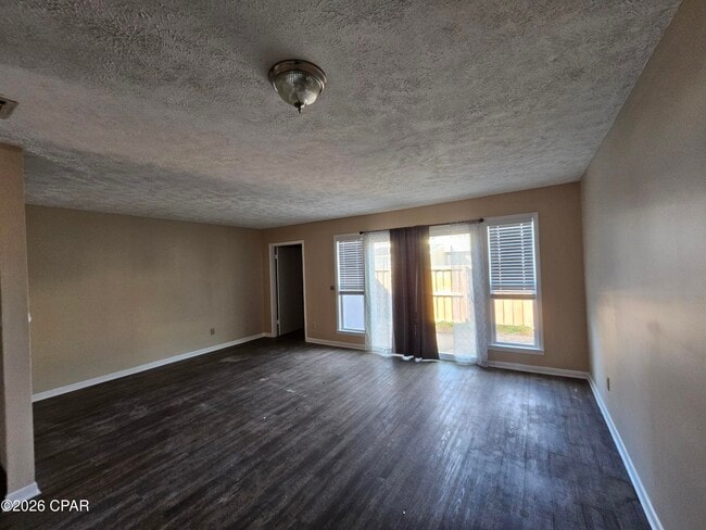 Photo - 1908 Havenwood Ln