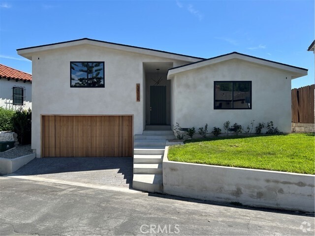 Building Photo - 3916 Glenridge Dr Rental