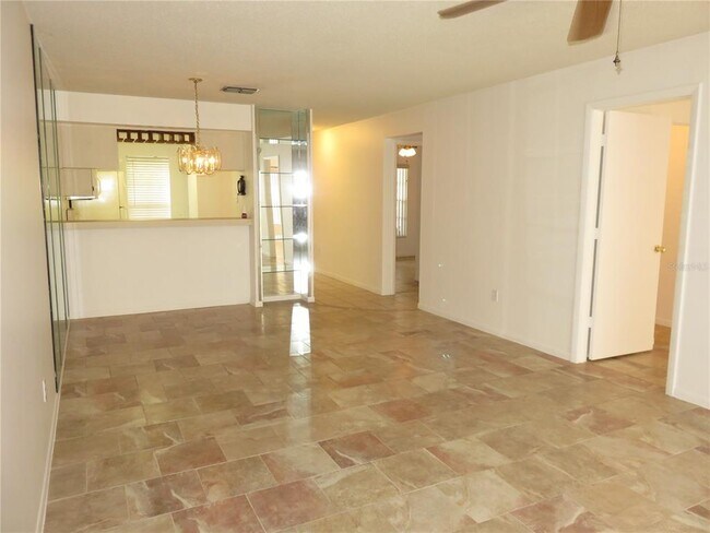 Photo - 4911 Sunnybrook Dr Unit 12