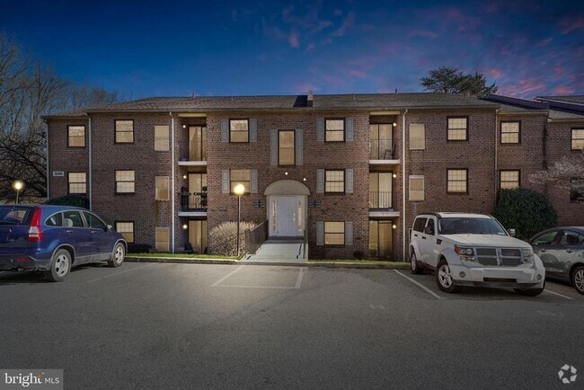 Building Photo - 3120 Valley Dr Rental