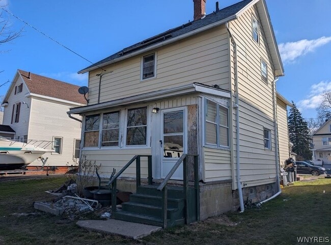 Photo - 627 Deer St