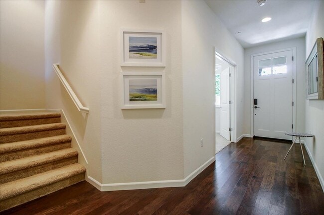 Photo - 890 White Moonstone Loop