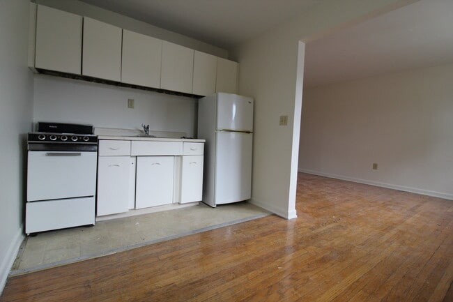 Photo - 35 Burnside Ave