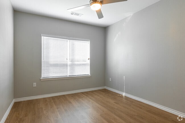 2BR, 2BA - 1,097SF - Primary Bedroom