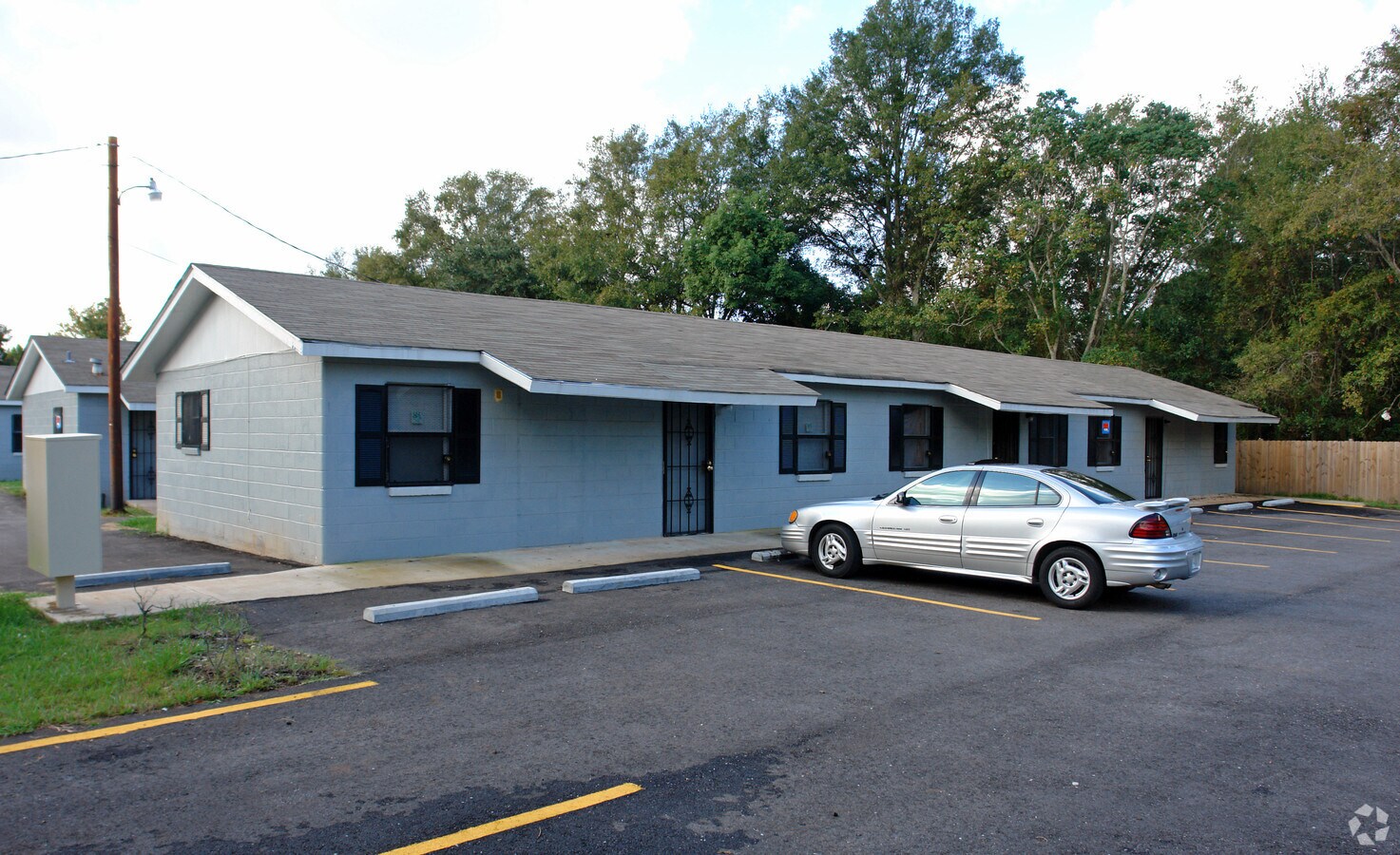 Sunset Apartments - Sunset Apartments