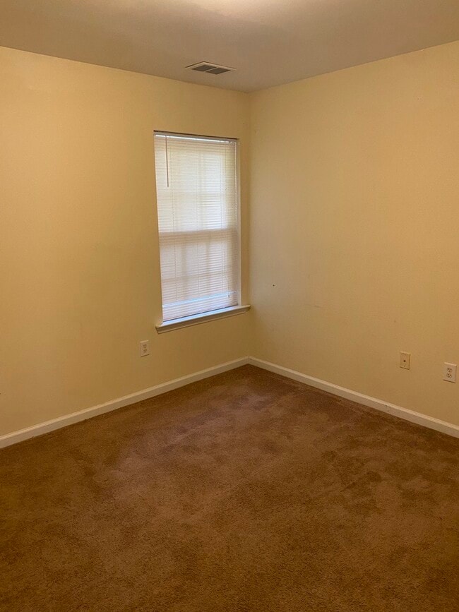 Photo - 300 Southmen Ln
