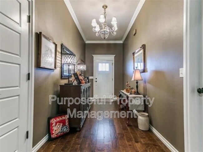 Photo - 811 E Mosier St