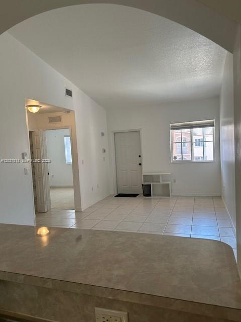 Building Photo - 1271 SE 28th Ct Unit 203