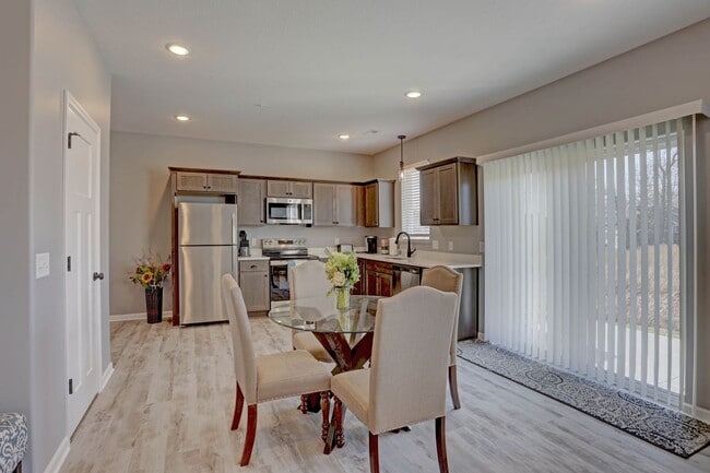 Photo - New-Willow Cascades Townhomes!