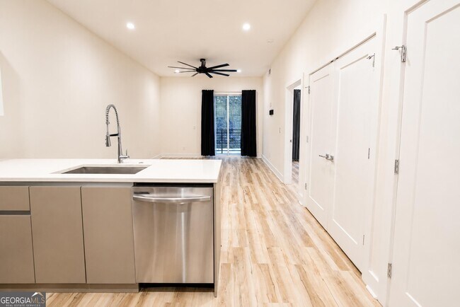 1155 Custer Ave SE Unit 108