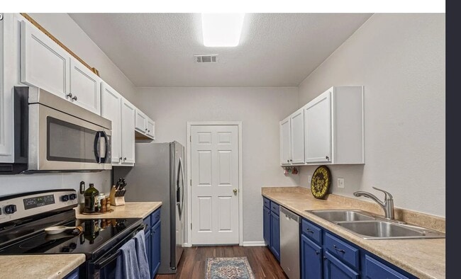 Photo - 4451 S Ammons St