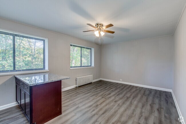 1BR, 1BA - 650SF