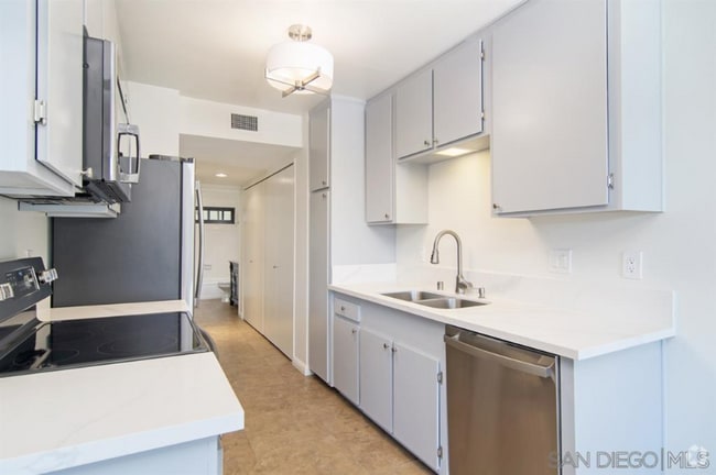Building Photo - 3825 Leland St Rental
