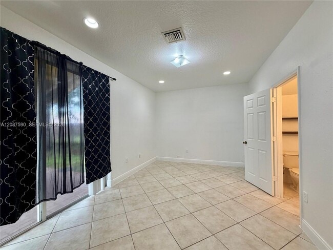1548 SE 20th Terrace