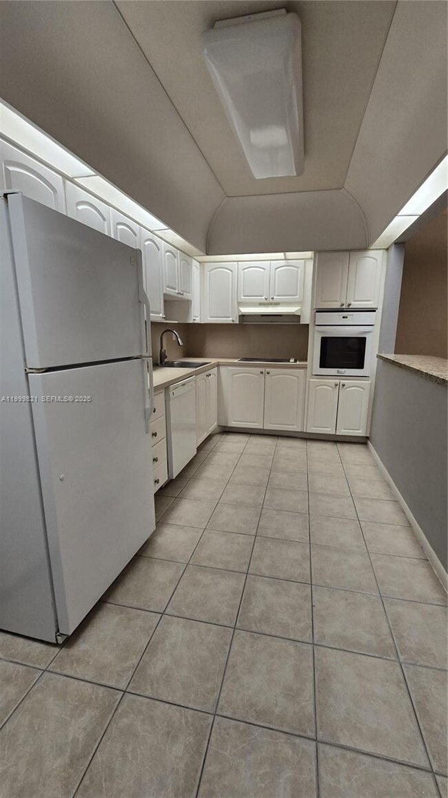 Photo - 19370 Collins Ave Unit 224