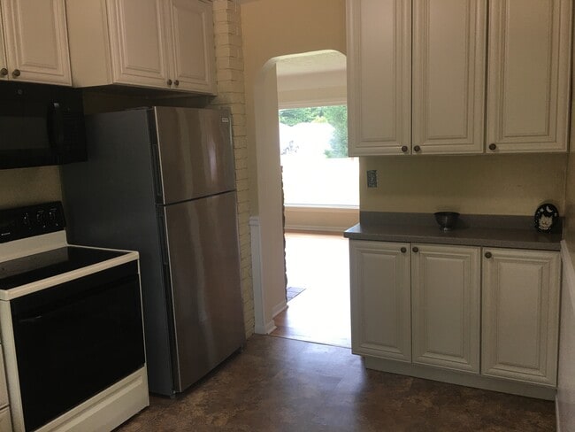 Photo - 2032 Ridgeland Dr